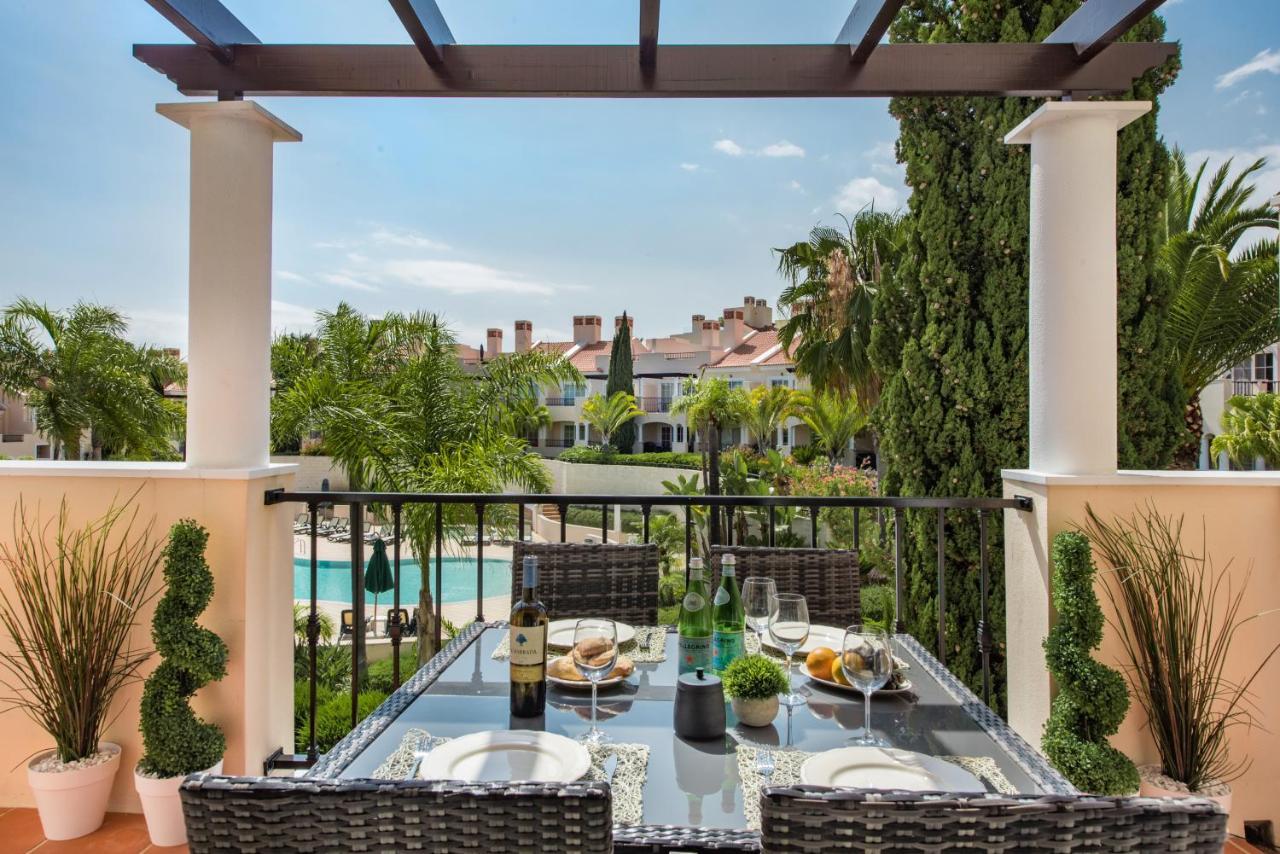 Luxury Apartment With Communal Pool And Terrace Quarteira Exterior photo