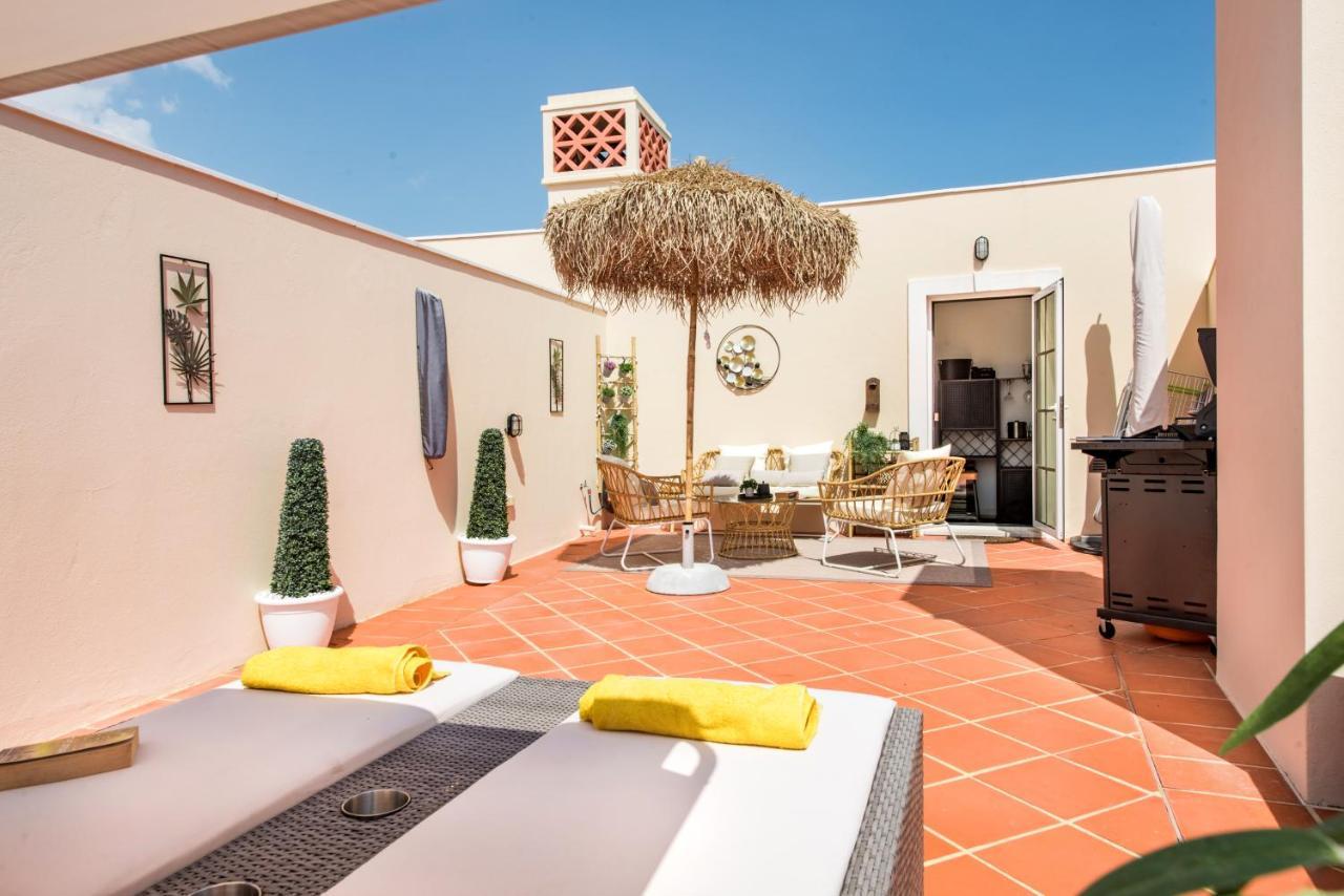 Luxury Apartment With Communal Pool And Terrace Quarteira Exterior photo